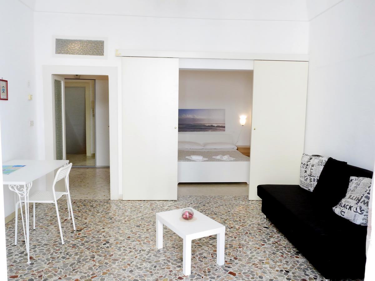 La Conchiglia Domus Apartment Полиняно а Маре Екстериор снимка
