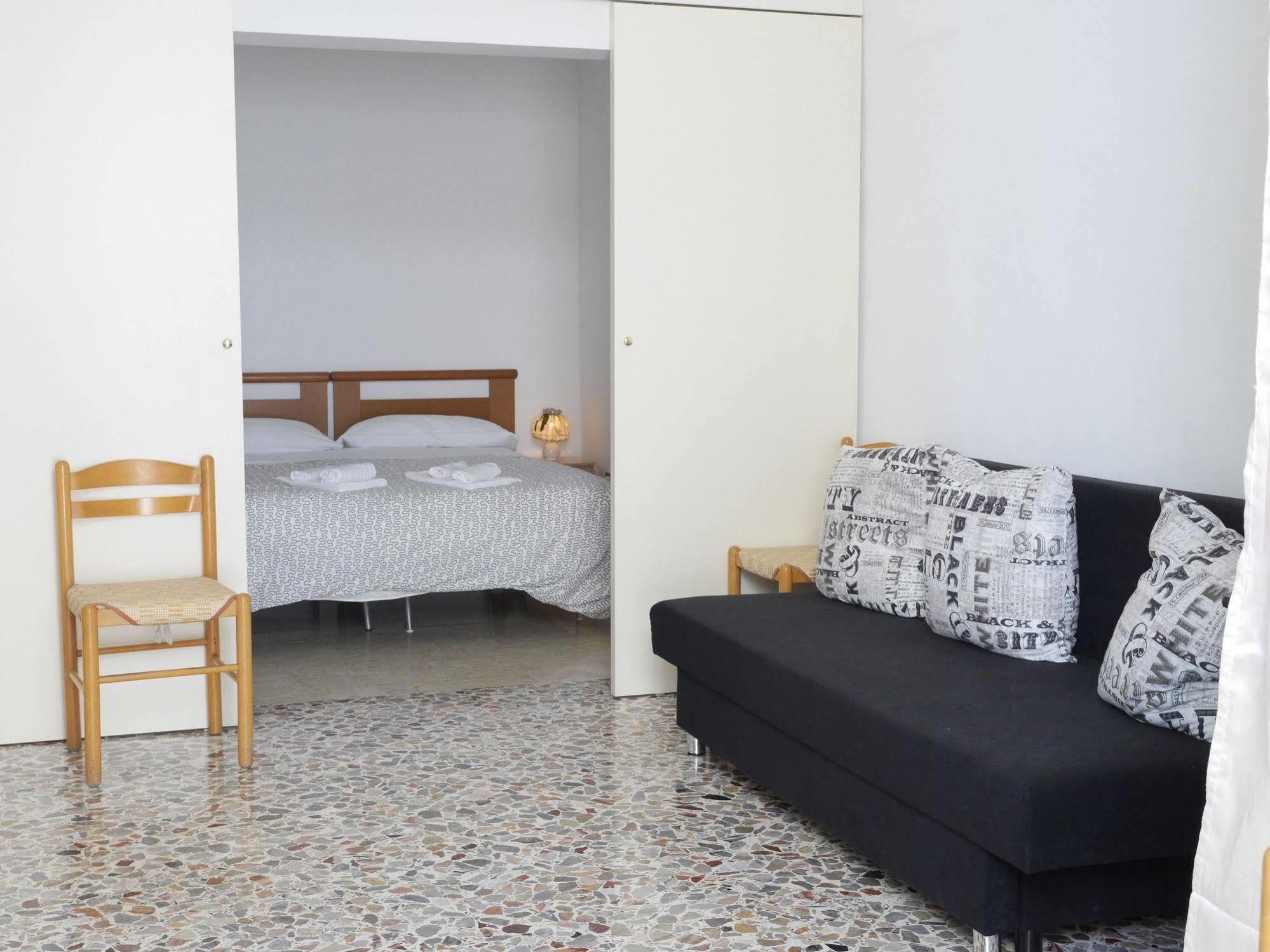 La Conchiglia Domus Apartment Полиняно а Маре Екстериор снимка