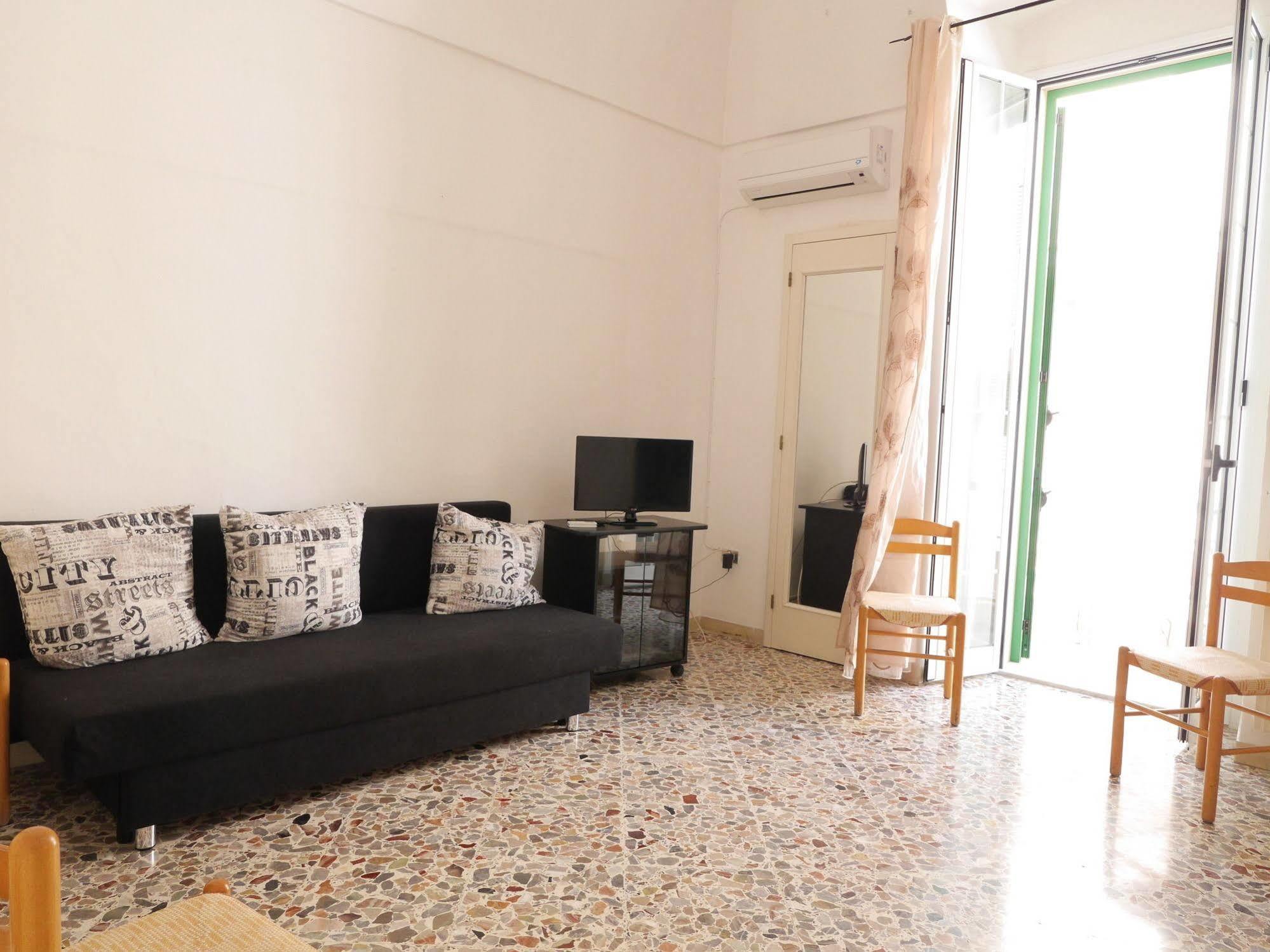 La Conchiglia Domus Apartment Полиняно а Маре Екстериор снимка