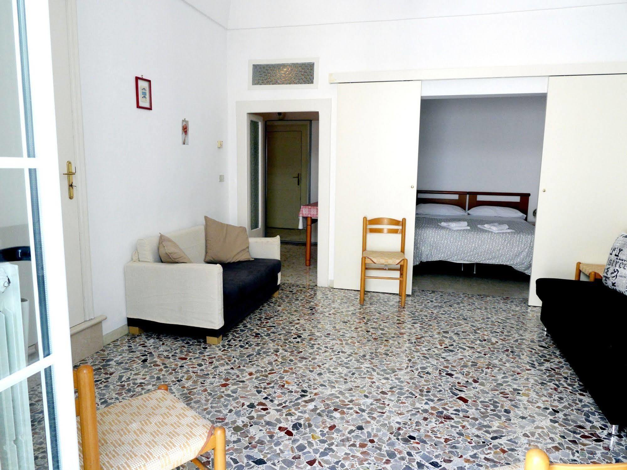 La Conchiglia Domus Apartment Полиняно а Маре Екстериор снимка